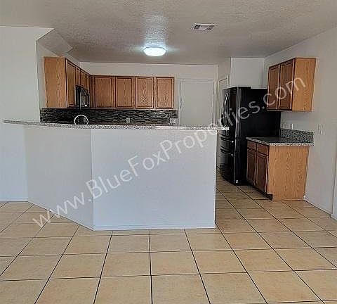 5th image of 7861 E Lamont Dr