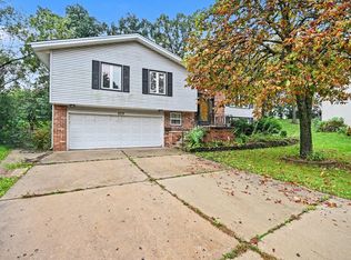 609 Tilipi Ln, Schaumburg, IL 60193