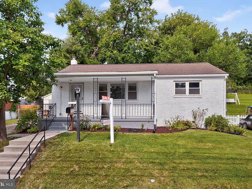 1st image of 708 1st St