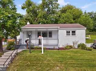 708 1st St, Rockville, MD 20851