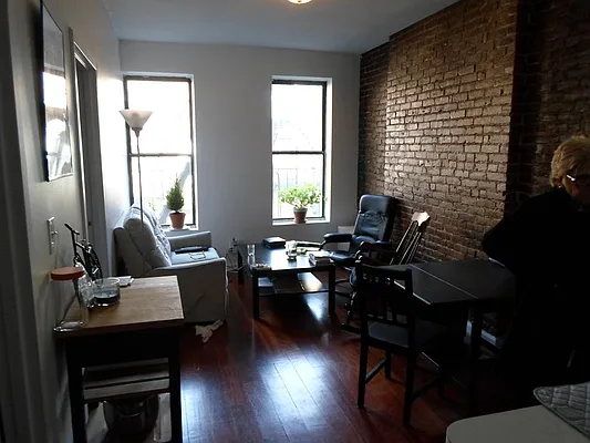 Rented by Sky Management | media 71