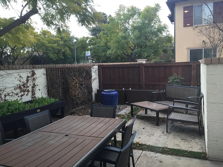 402 Vista Dr — Photo 18
