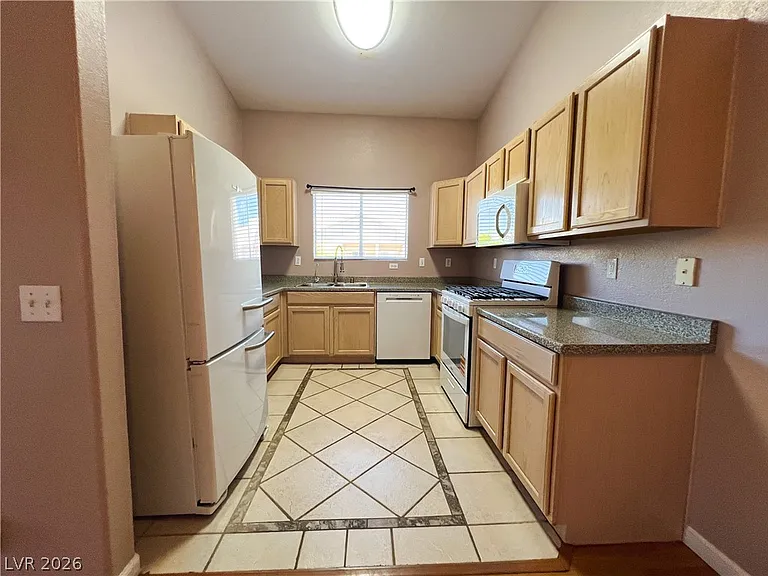 2100 Quarry Ridge St #207 — Photo 35