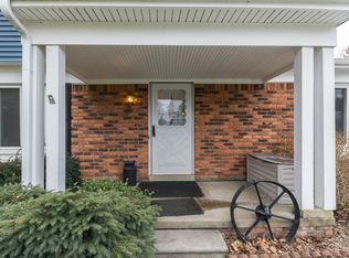 10 Brookfield Dr, Oxford, MI 48371