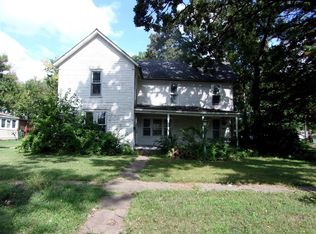 520 N 11th St, Fredonia, KS 66736