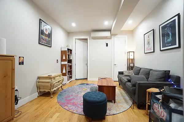 Rented by Rennit Inc. | media 5