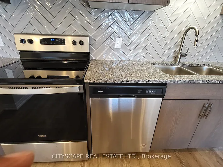 261 Woodbine Ave #C053 — Photo 14