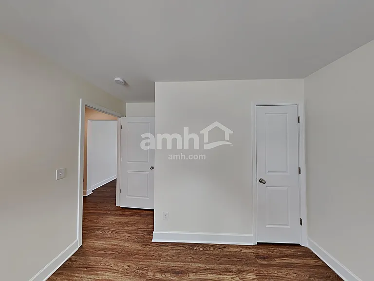 5072 Trailwater Dr — Photo 13