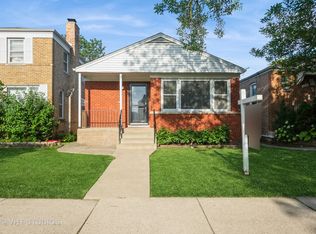 6625 N Whipple St, Chicago, IL 60645