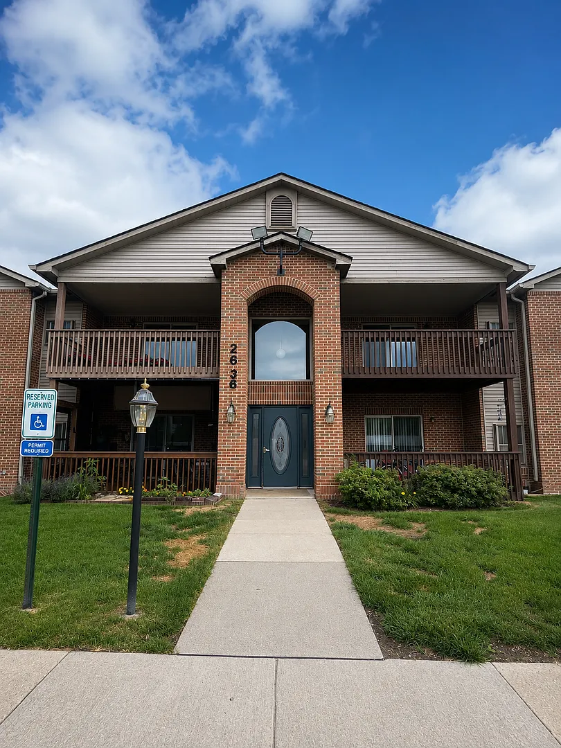Two Bedroom Condo in Stadium Meadows! — Photo 2