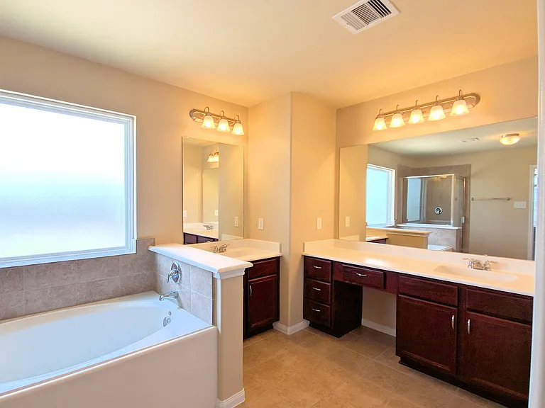 24726 Colonial Elm Dr — Photo 14