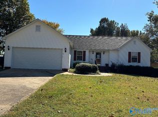 27052 Village Dr, Athens, AL 35613