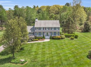 11 Tanglewood Dr, Chelmsford, MA 01824