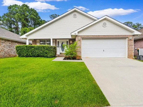 927 Lajolla Ln, Mary Esther, FL 32569