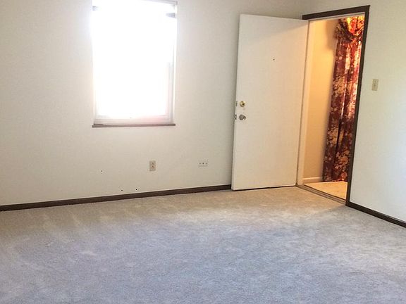 3rd image of 4817 Cannon Ridge Dr #4