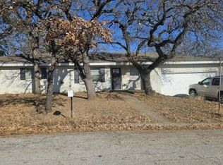 138 Alicia St, Bowie, TX 76230