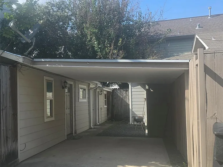 1501 Asbury St #B — Photo 8