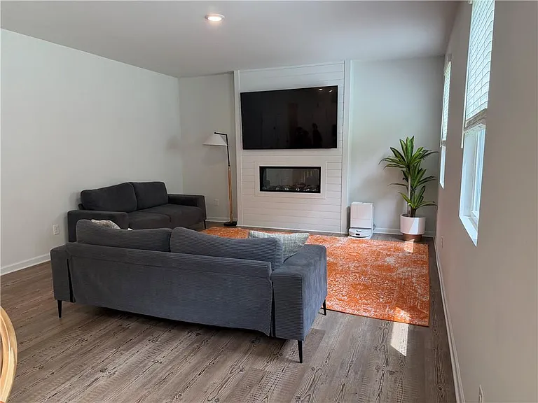 54 Autumnwood Ct — Photo 10