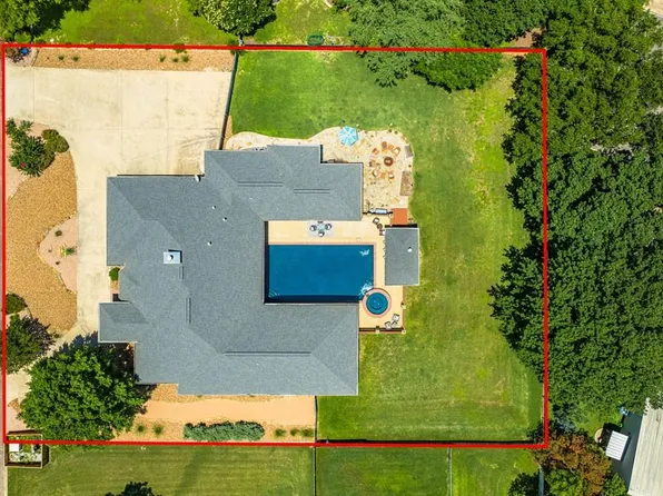 516 Winged Foot Ln, Kerrville, TX 78028