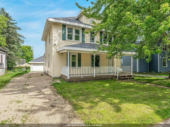 172 N Main St, Clintonville, WI 54929