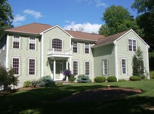 10 Sturges Rd, Newtown, CT 06470