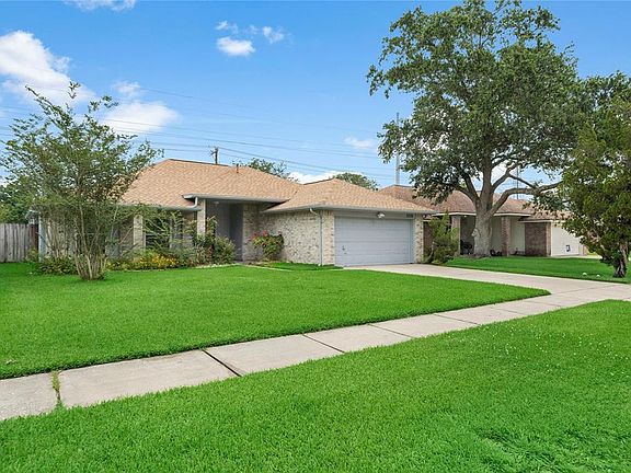 2nd image of 2120 Aberdeen Dr