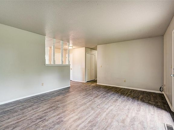 2nd image of 404 Owen Ave