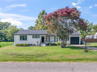 546 Rogers Ave, Hampton, VA 23664