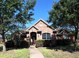 8827 Apple Mill Dr, Houston, TX 77095