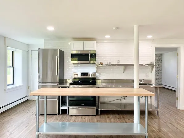 102 Vosburgh Rd, Red Hook, NY