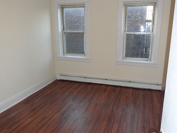 3rd image of 236 Jewett Ave APT 7