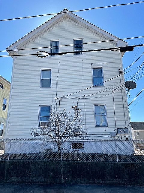 1st image of 22 Bloomingdale Ave