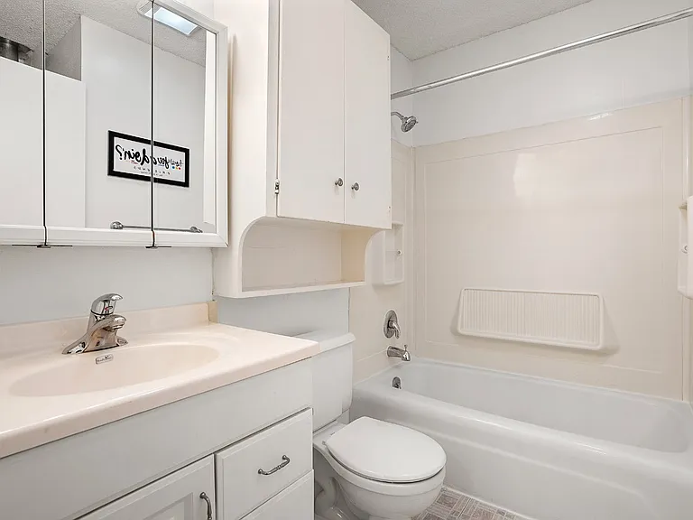8603 Woodstone Dr #B — Photo 11