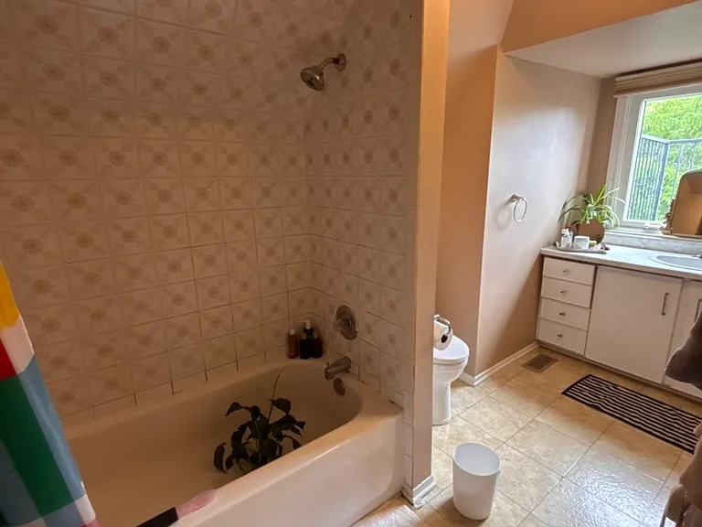 488 Gilmour St #3 — Photo 10