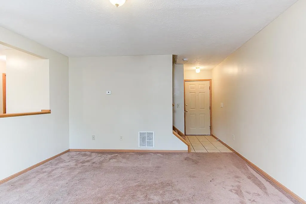 2875 Surf Ave — Photo 2