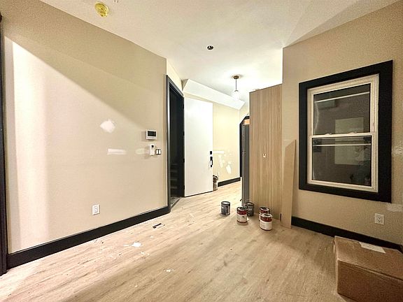 2nd image of 948 W Side Ave #2