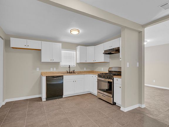 4th image of 404 Rocca Ln