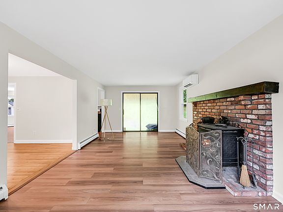 3rd image of 228 Echo Drive