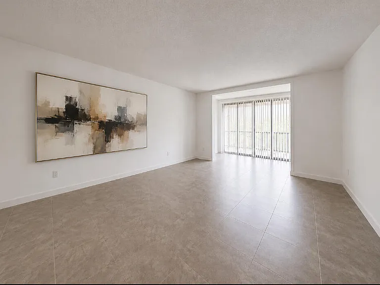 3740 Inverrary Dr #3G — Photo 1