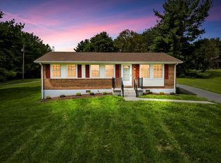 3074 Seven Mile Tree Rd, Christiansburg, VA 24073