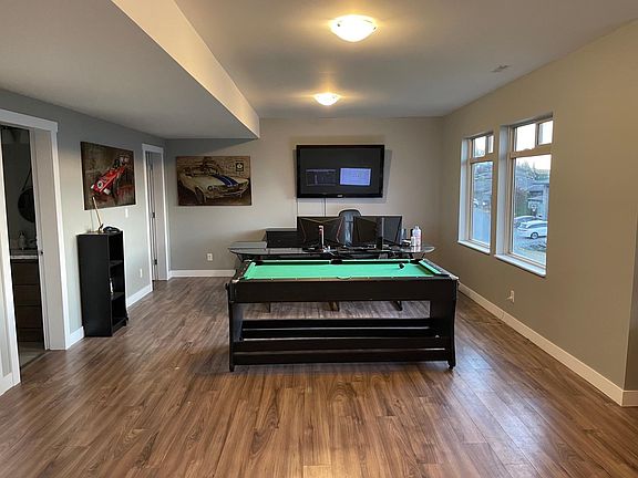 3rd image of 51075 Falls Ct