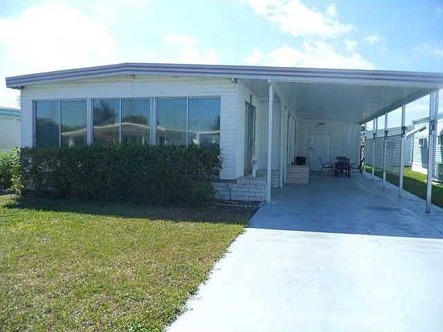 1st image of 5301 SW 23rd Ave