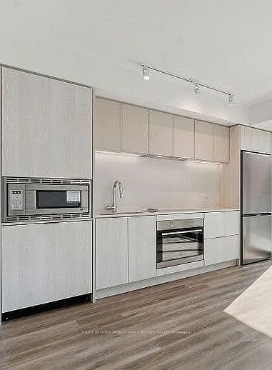 1 Jarvis St #401 — Photo 7