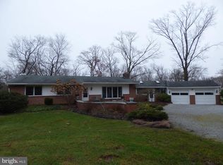 3 Fox Run Ln, Newtown Square, PA 19073