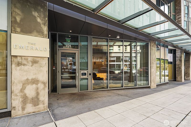 2nd image of 121 Stewart Street #908