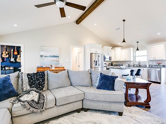 4th image of 8418 Lynx Ln