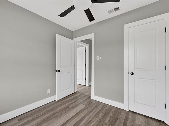 4th image of 1275 McKinney Cir