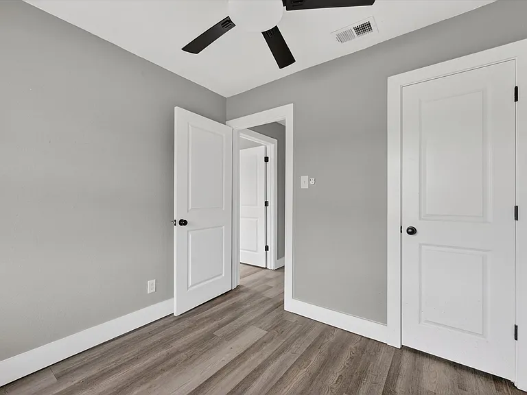 1275 McKinney Cir — Photo 4