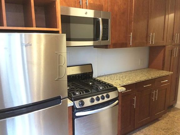 3rd image of 241 6th Ave APT 2H