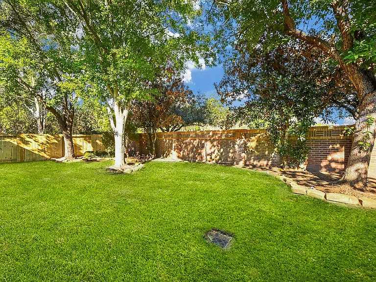 7431 Baldwin Xing — Photo 36